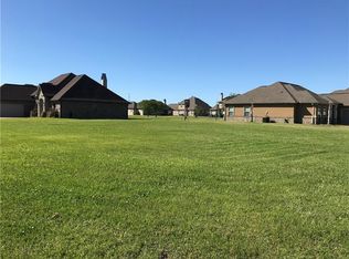 219 Riverlands Dr, La Place, LA 70068