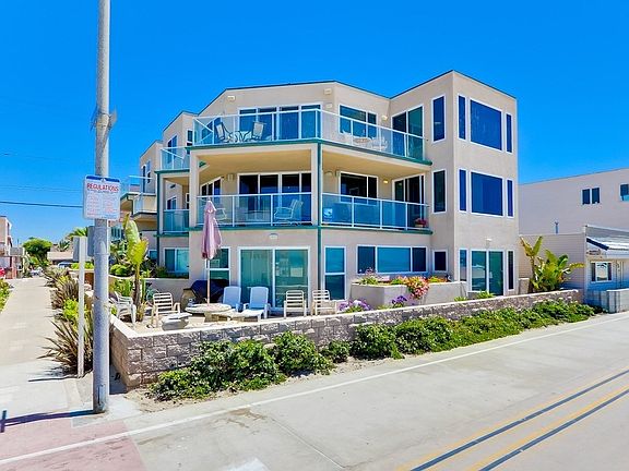 4th image of 3779 Ocean Front Walk