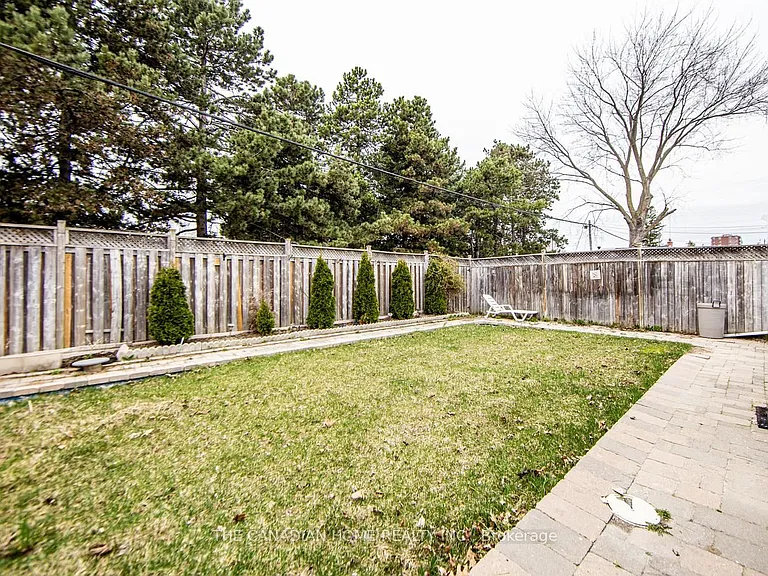 70 Moraine Hill Dr — Photo 11