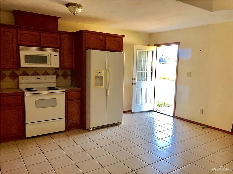 2000 Circle Dr #6 — Photo 20