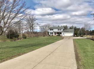 10186 Versailles Plank Rd, North Collins, NY 14111