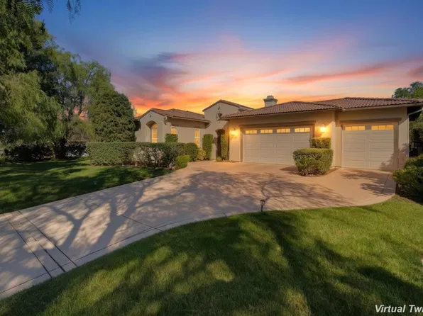 1645 Loch Ness Dr, Fallbrook, CA 92028