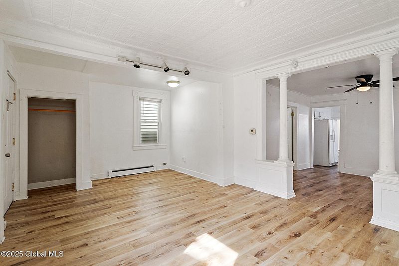 5th image of 1508 5th Avenue