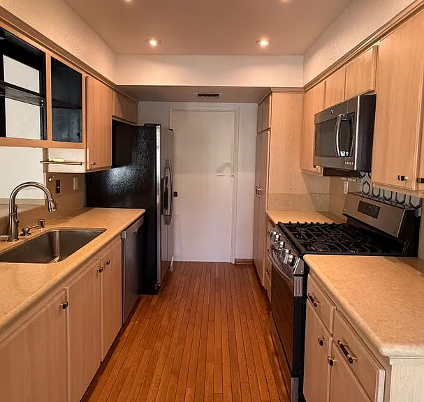 4173 Colfax Ave #I — Photo 44