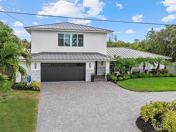 4th image of 813 Idlewild Way