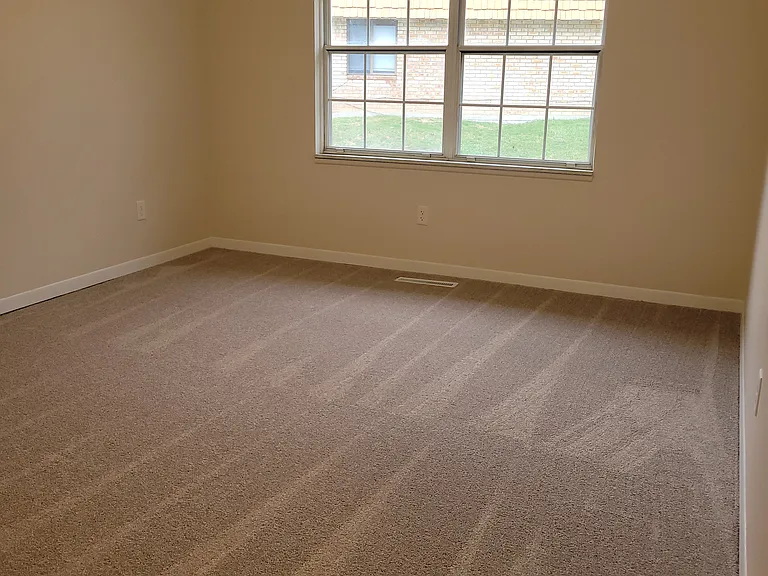 311 Heritage Ct — Photo 15