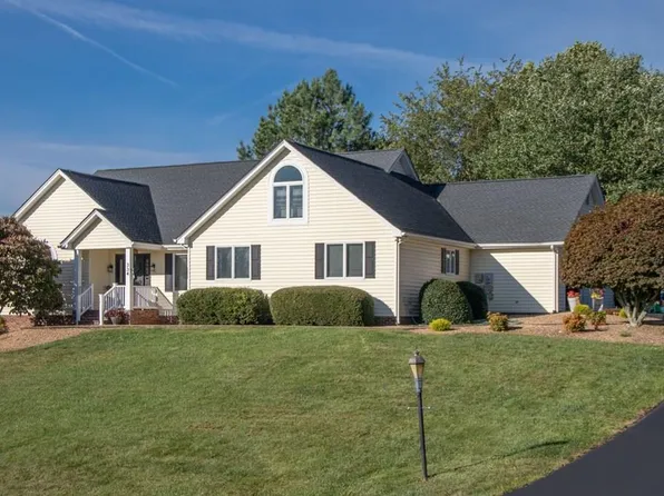 334 Winterham Dr, Abingdon, VA 24211