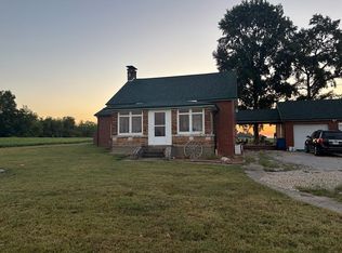 2128 N Market St, Sparta, IL 62286