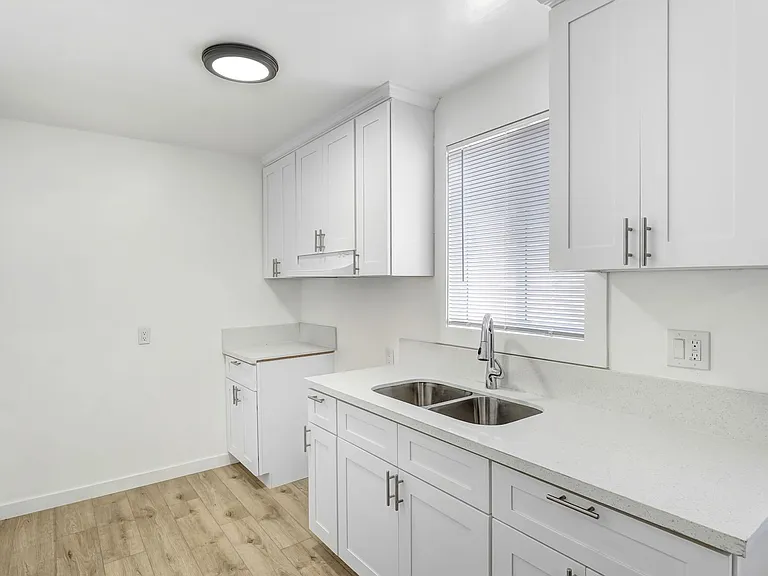 820 S Osage Ave — Photo 4