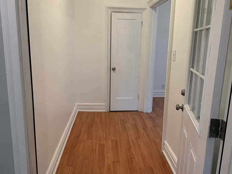 187 W 48th St — Photo 3