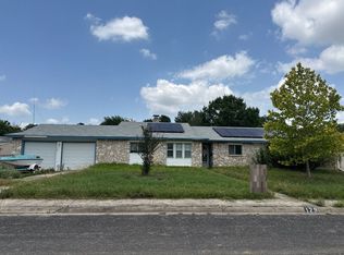 129 Cloverleaf Dr, Schertz, TX 78154