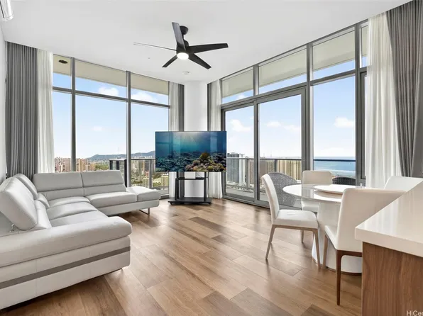 1500 Rycroft St #Penthouse 4419, Honolulu, HI 96814
