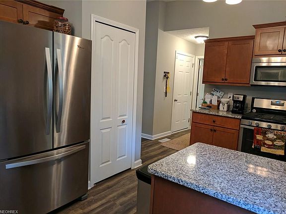 4th image of 35247 Schoolhouse Ln