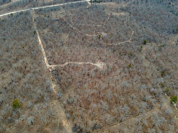 4th image of 4625 N 3845th Rd