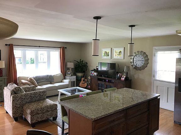 3rd image of 5829 Sierra Dr