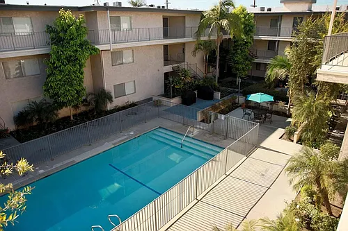 Crown Apartments Photo 1 Crown Apartments Photo 1