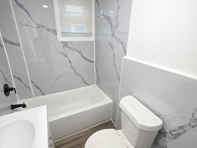 15757 Strathmoor St — Photo 24