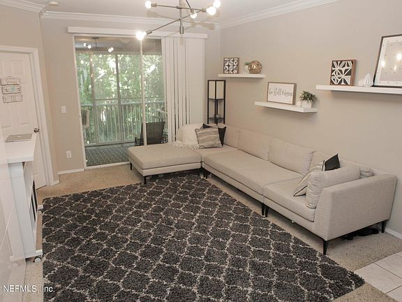 2nd image of 13810 N Sutton Park Dr #828