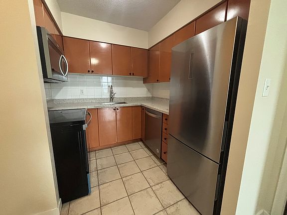 4th image of 5911 Alderbridge Way #1104