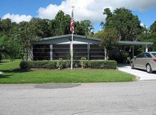 26 Rose Dr, Fruitland Park, FL 34731