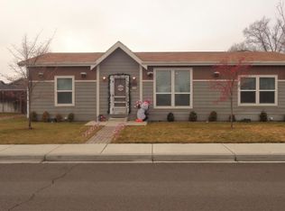 7463 Gladstone Ave, White City, OR 97503