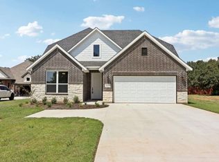 405 Smith Rd, Springtown, TX 76082