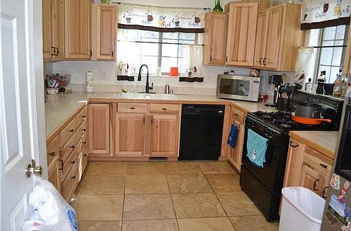 5th image of 31418 Cedarwood Dr