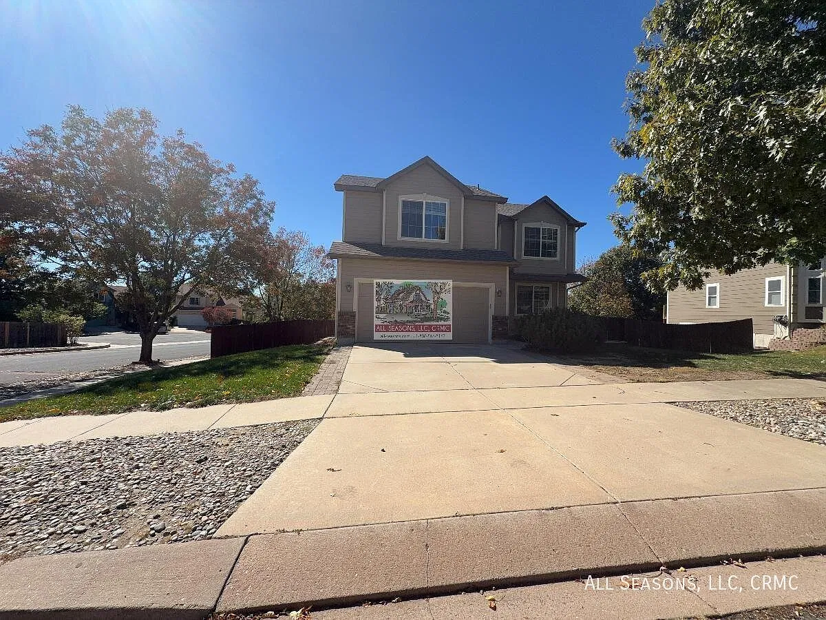 3330 Flying Horse Road — Photo 1