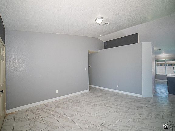 5th image of 7928 E 42nd Ln
