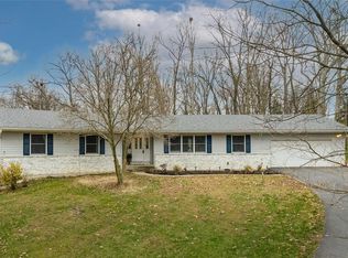 1864 Shiloh Woods Rd, Chesterfield, MO 63005