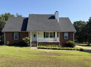 145 S Palmers Chapel Rd, White House, TN 37188