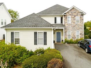 3040 Morewood Ln, Charlottesville, VA 22901