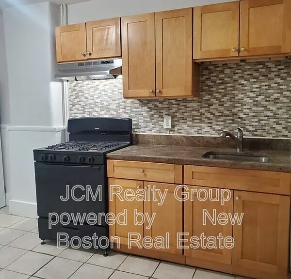 182 Walnut Ave — Photo 1