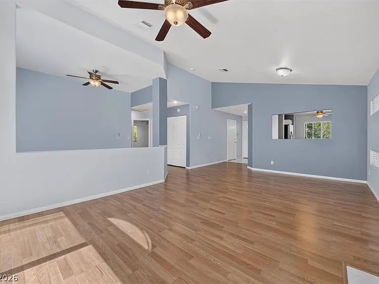2408 Sterling Heights Dr — Photo 12