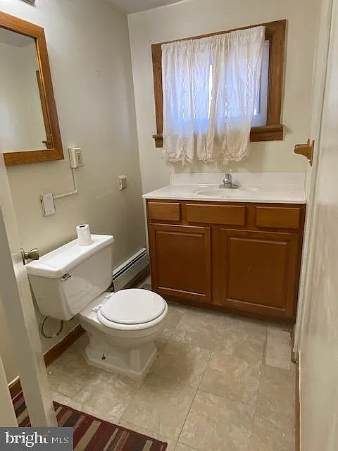 3 bed, 1.5 bath, 1980 sqft, $1,700 — Photo 4