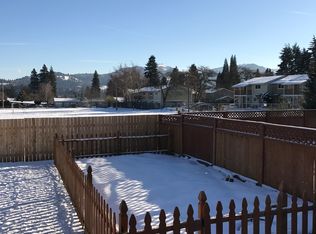 1625 Freedom Loop, Hood River, OR 97031