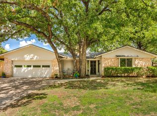 2417 Tanglewood Dr, Grapevine, TX 76051