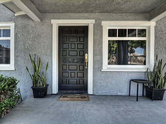 3rd image of 410 E Washington Ave