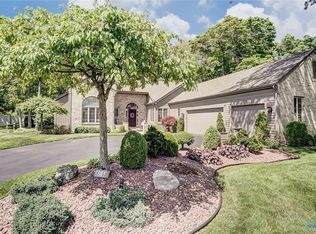 8840 Orchard Lake Rd, Holland, OH 43528