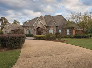 17 Salbeka Xing, Hattiesburg, MS 39401