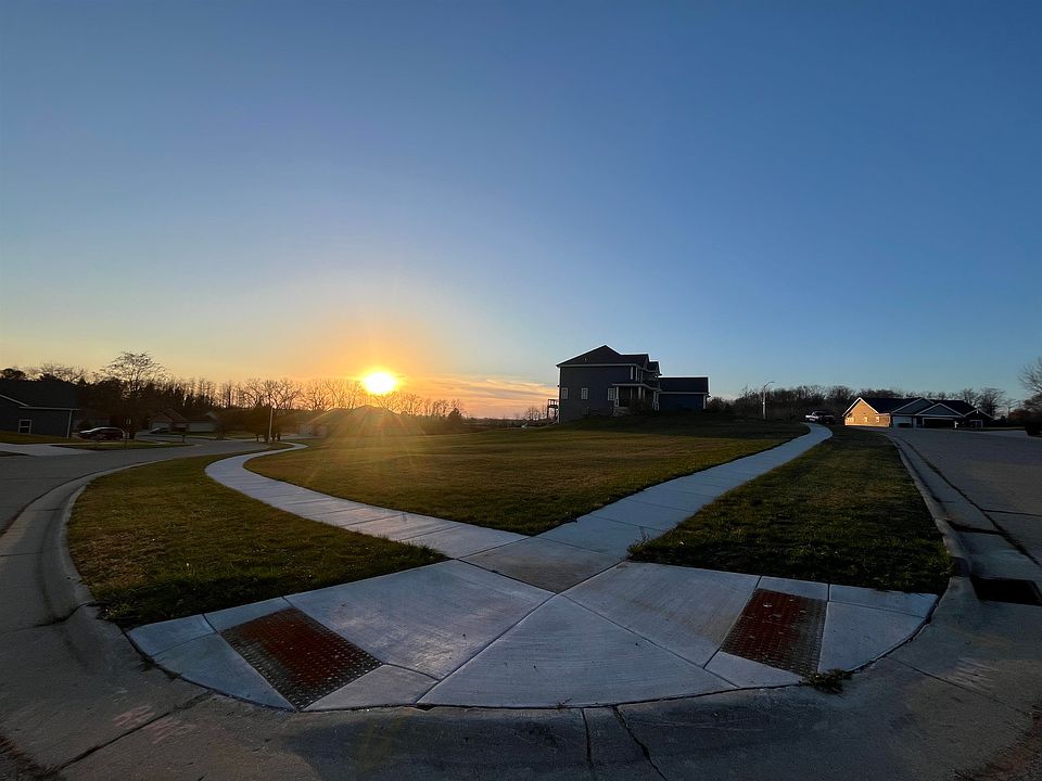 2nd image of 655-657 Greenway Cir