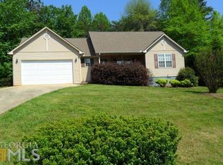 39 Saddle Brook Ct, Cleveland, GA 30528