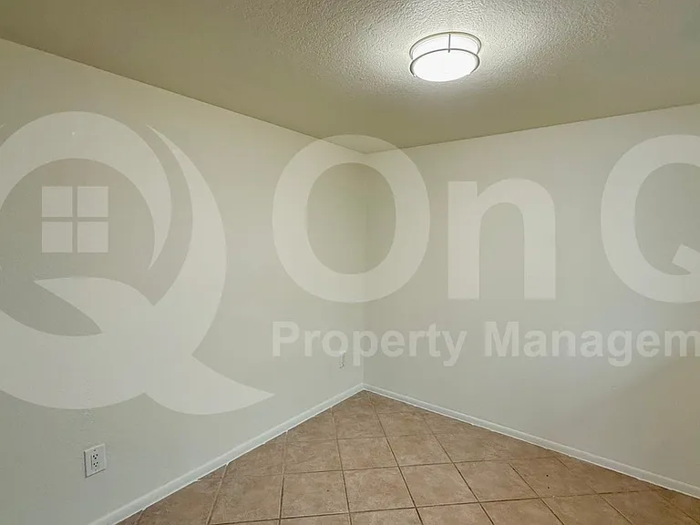 5757 W Eugie Ave #1013 — Photo 8