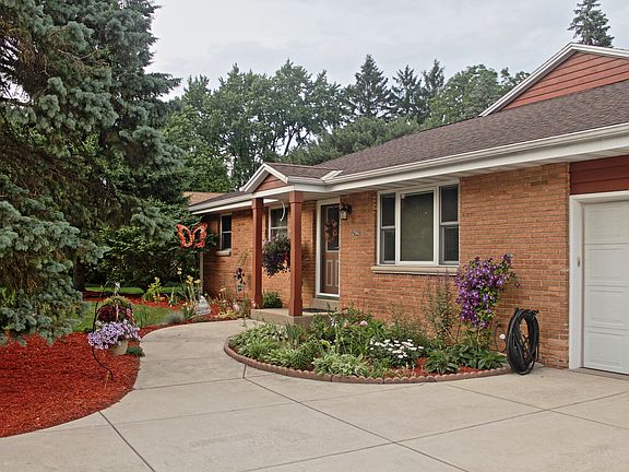 2nd image of 2560 S Meadowlark Dr