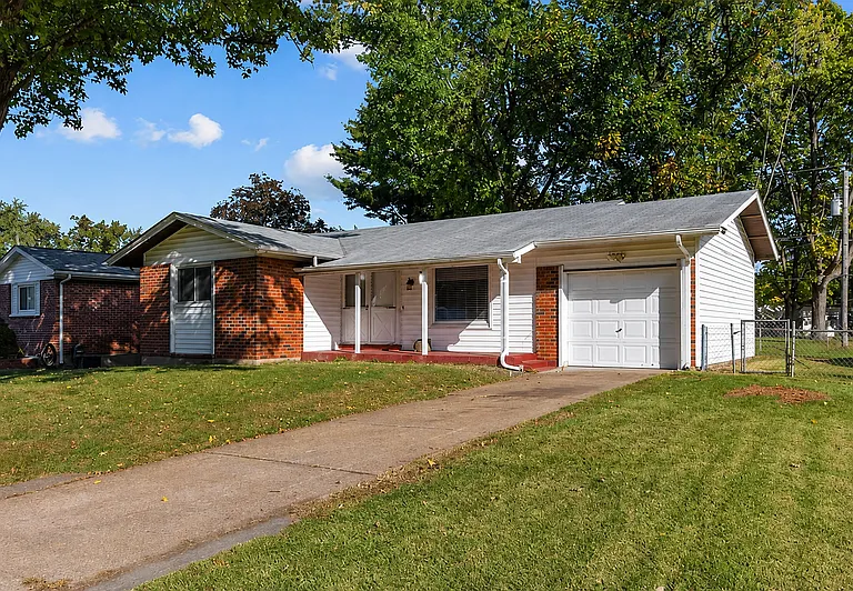 3280 Brookshire Dr — Photo 1