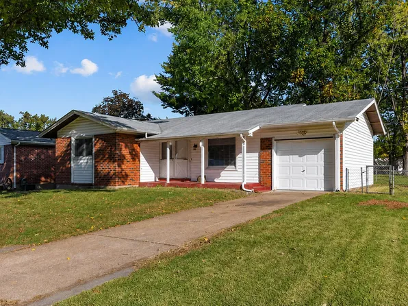 3280 Brookshire Dr, Florissant, MO 63033