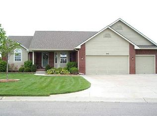 340 Quail Run Ct, Andover, KS 67002