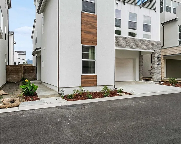 181 Pin Ln — Photo 23