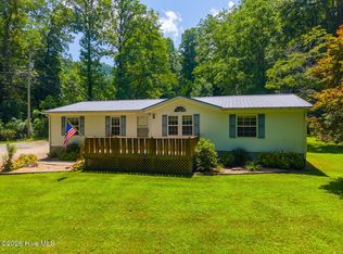 394 Anderson Crk, Robbinsville, NC 28771