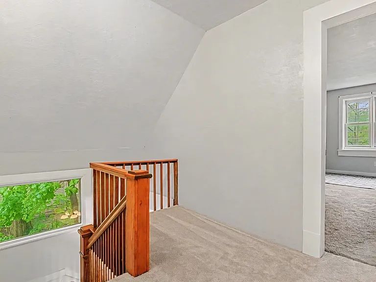 134 Goshen Ave — Photo 8